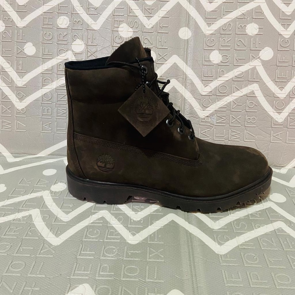 Timberland classics 6” inch dark brown water resistant boots